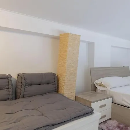 Youhosty - Desenzano 7 Apartment *